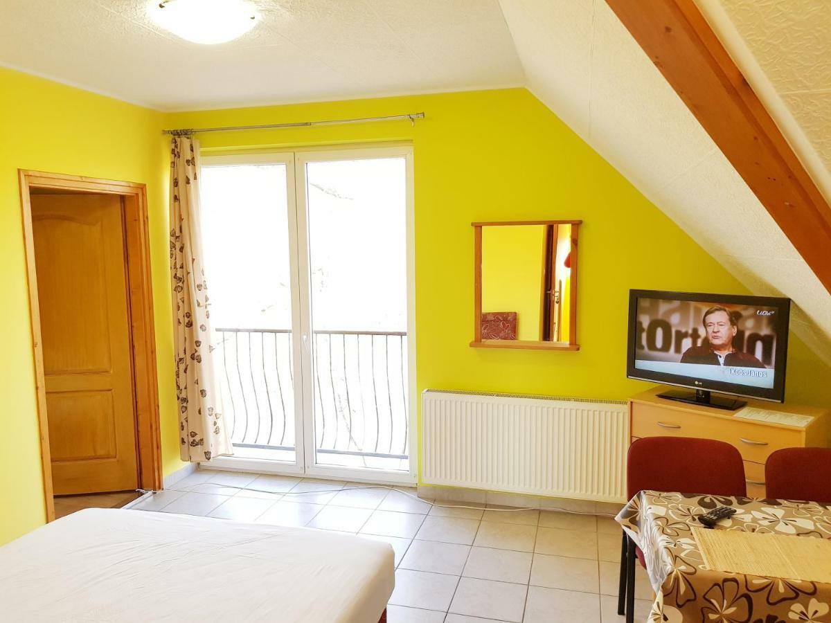 Hotel Deak Vendeghaz Apartman Hajdúszoboszló Exterior foto